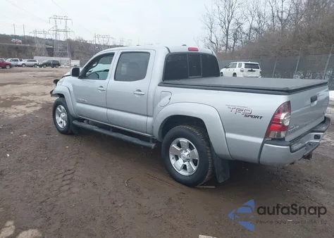 2011 Toyota Tacoma Base V6 z USA, uszkodzony, nr VIN 3TMLU4EN8BM066194